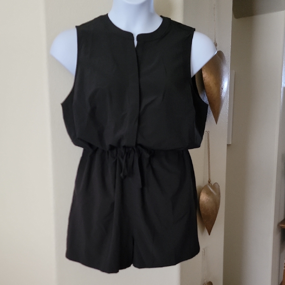 32 DEGREES Flyweight Sleeveless Romper Black Size L NWOT